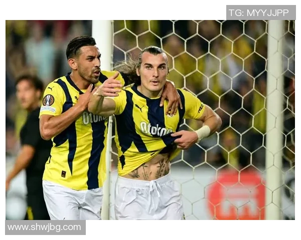 球星足球动作解析专场 探秘顶级球员技艺与经典瞬间